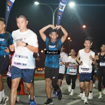 Runner Photo 7759161