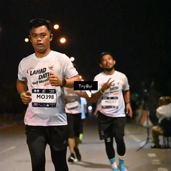 Runner Photo 7759165