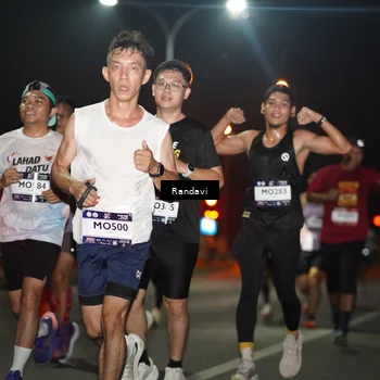 Runner Photo 7759168