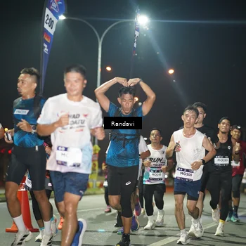Runner Photo 7759202