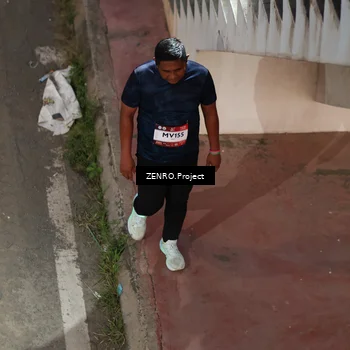 Runner Photo 7759259