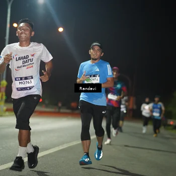 Runner Photo 7759299