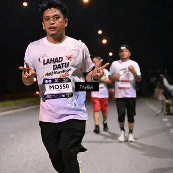 Runner Photo 7759303