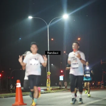 Runner Photo 7759336