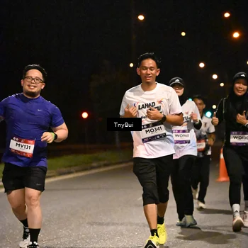 Runner Photo 7759349