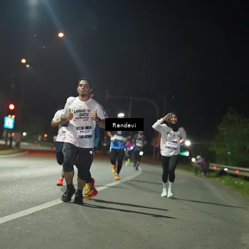 Runner Photo 7759367