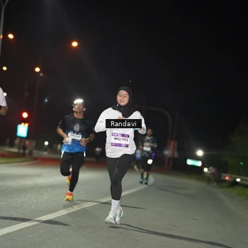 Runner Photo 7759392