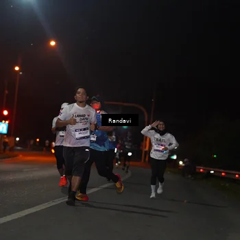 Runner Photo 7759428