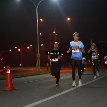 Runner Photo 7759459