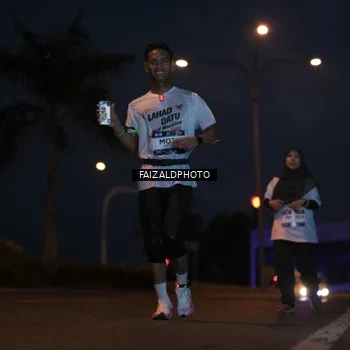 Runner Photo 7759476