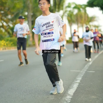 Runner Photo 7759505