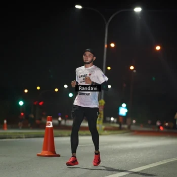 Runner Photo 7759533