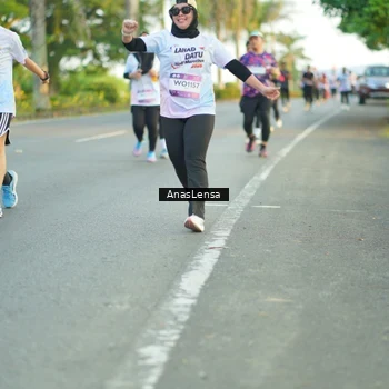 Runner Photo 7759540