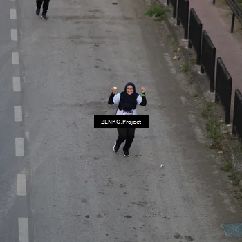 Runner Photo 7759642