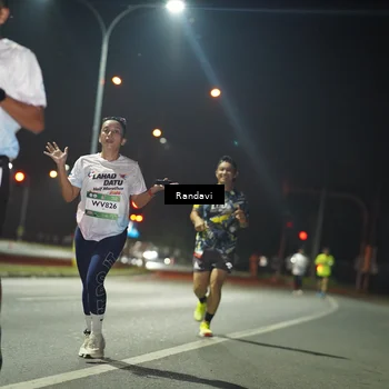 Runner Photo 7759654