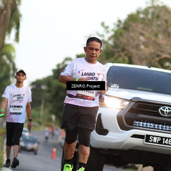 Runner Photo 7759692