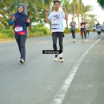 Runner Photo 7759751