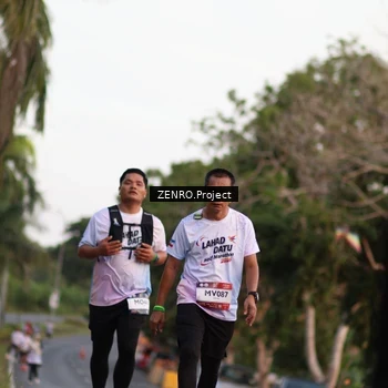 Runner Photo 7759768