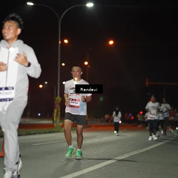 Runner Photo 7759844