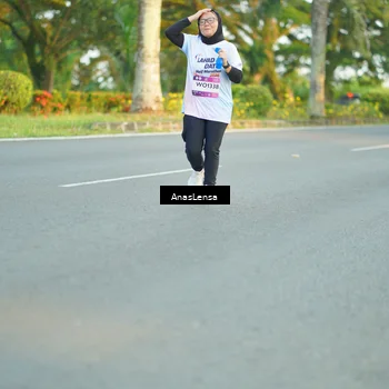 Runner Photo 7759876