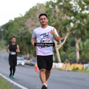 Runner Photo 7759890
