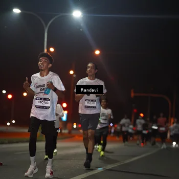 Runner Photo 7759900
