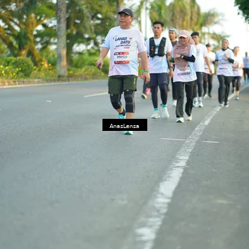 Runner Photo 7759915