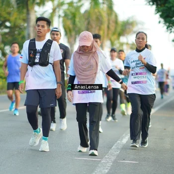 Runner Photo 7759944