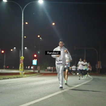 Runner Photo 7759964