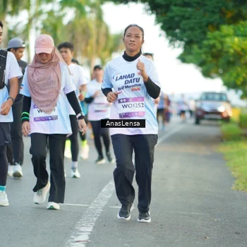 Runner Photo 7759965