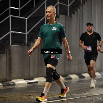 Runner Photo 7760003