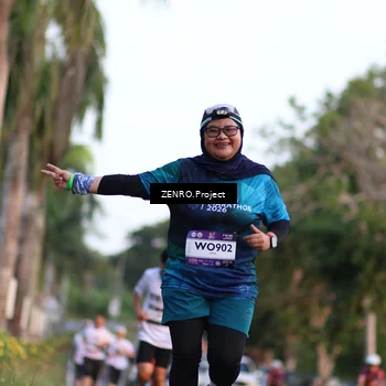 Runner Photo 7760011