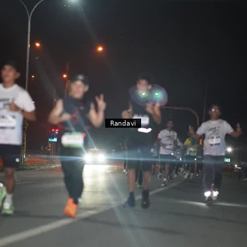 Runner Photo 7760028