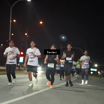 Runner Photo 7760037