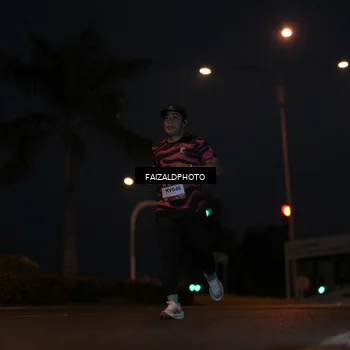 Runner Photo 7760040