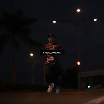 Runner Photo 7760058
