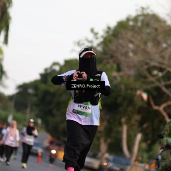 Runner Photo 7760068