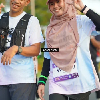 Runner Photo 7760071