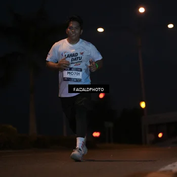 Runner Photo 7760076