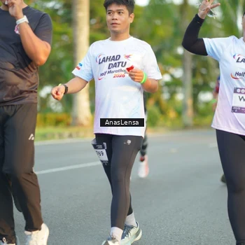 Runner Photo 7760088