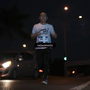 Runner Photo 7760108