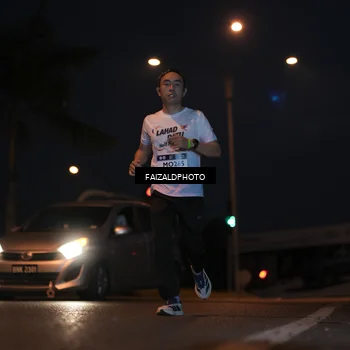 Runner Photo 7760121