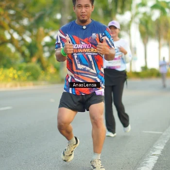 Runner Photo 7760131