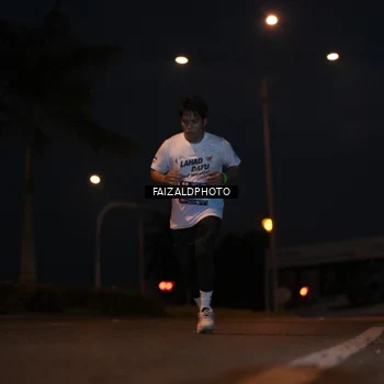 Runner Photo 7760159