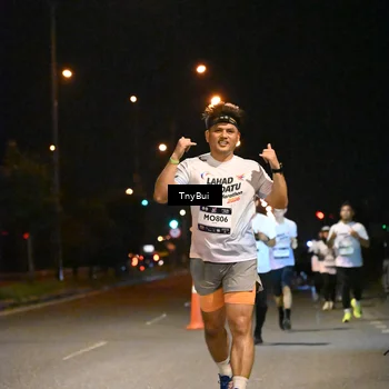 Runner Photo 7760173