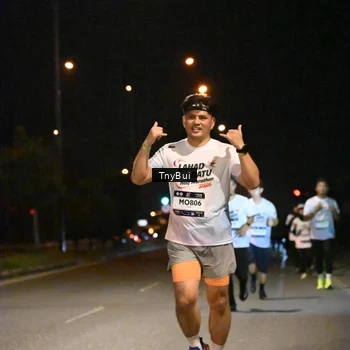 Runner Photo 7760246