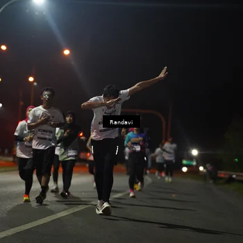 Runner Photo 7760253