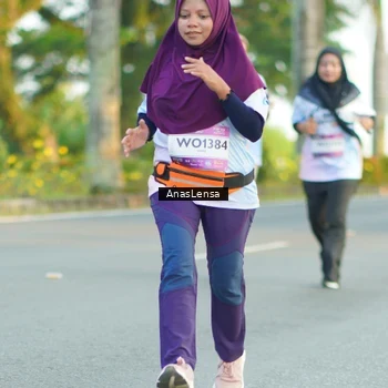 Runner Photo 7760257