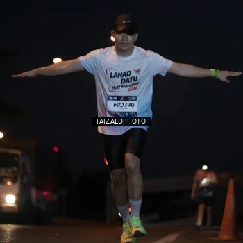 Runner Photo 7760270