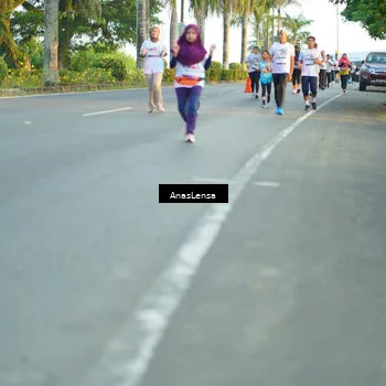 Runner Photo 7760293